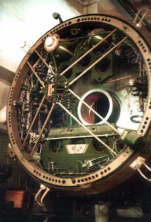 Almaz forward hatch